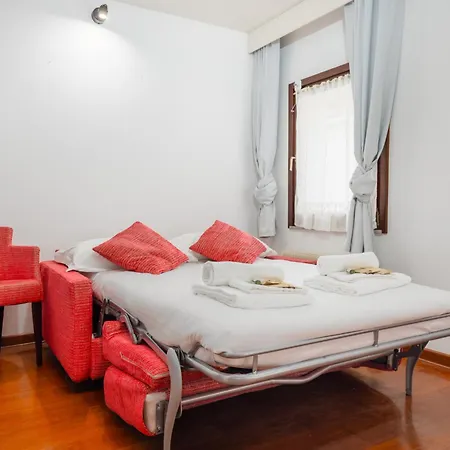 A 10 Passi Da San Marco Венеция