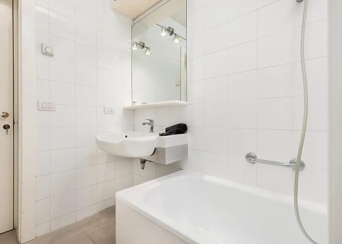 A 10 Passi Da San Marco Velence