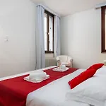 A 10 Passi Da San Marco Апартаменты *