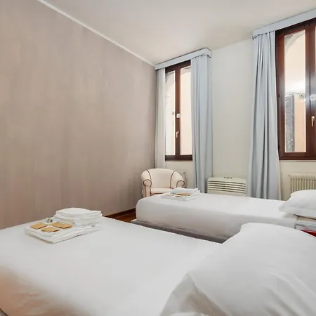 A 10 Passi Da San Marco Apartmán