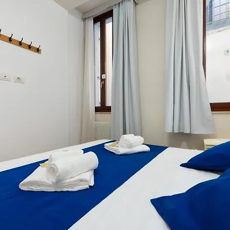 A 10 Passi Da San Marco Apartmán Benátky